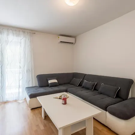 Pujanke - Large 3 Bedroom * Spalato