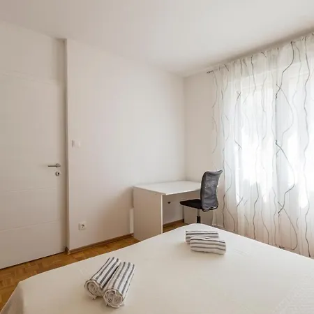 Apartament Pujanke - Large 3 Bedroom