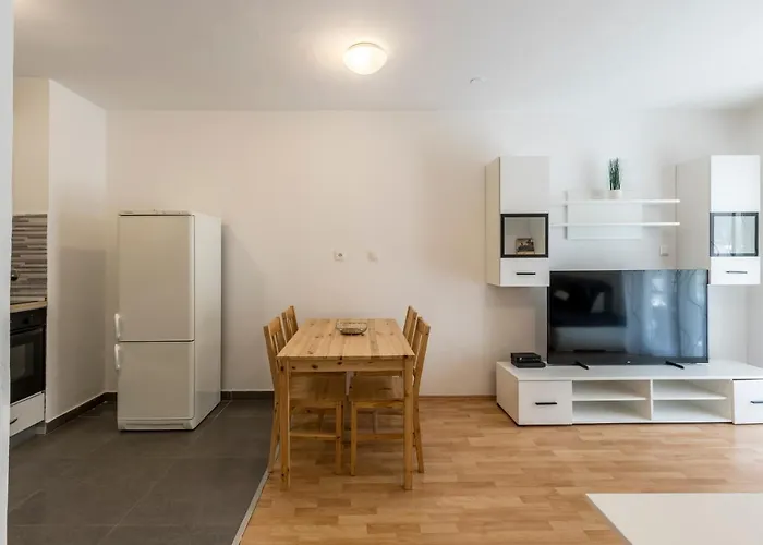 Pujanke - Large 3 Bedroom *