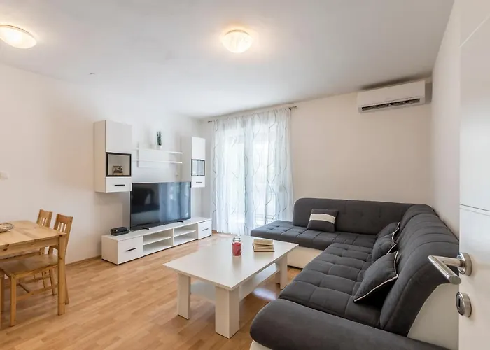 아파트 Pujanke - Large 3 Bedroom