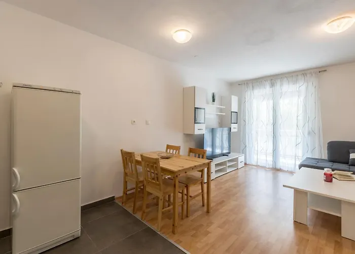 Pujanke - Large 3 Bedroom