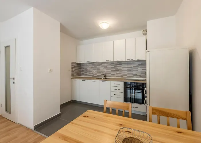 아파트 Pujanke - Large 3 Bedroom