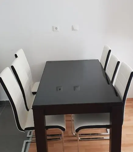 Pujanke - Large 3 Bedroom * 스플리트