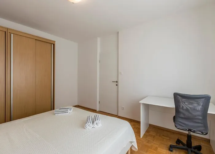 Pujanke - Large 3 Bedroom *